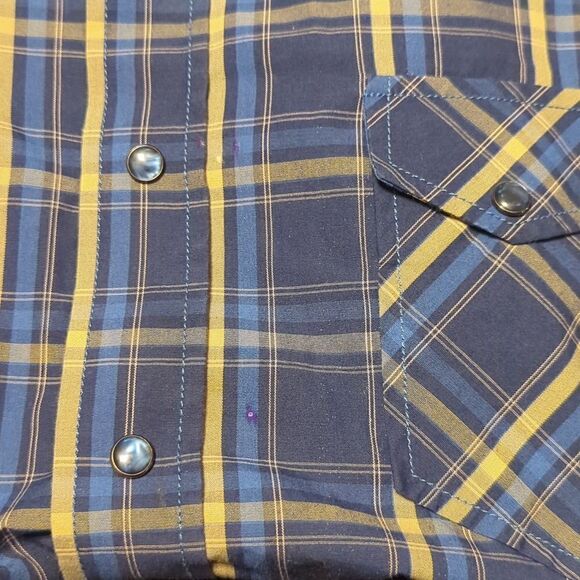 GC Blue Men's Long Sleeve Snap Shirt With a Point Collar - Picture 9 of 9